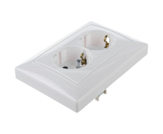 Розетка Legrand 2-м СП Valena защитные шторки в сборе с заземлением белый Leg 774427 – изображение 4