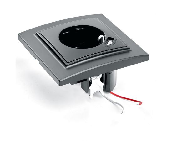 1-местная розетка STEKKER с заземлением и с USB, PST16-9011-03, с защитной шторкой, серия Эрна, черный 39480 – изображение 4