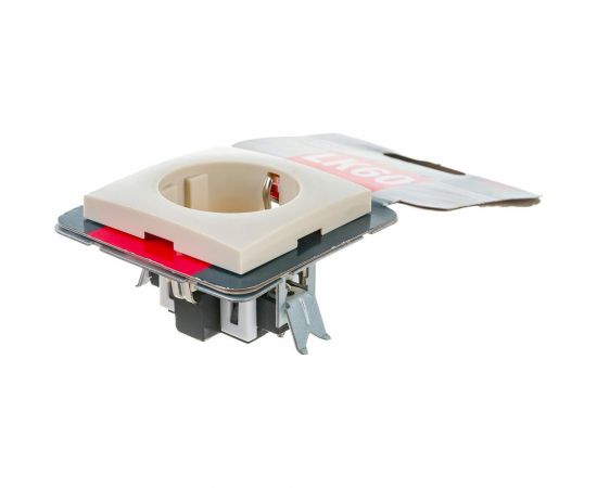 Розетка LK Studio с з/к, со шторками, бежевый 863201-1 – изображение 4