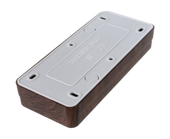 Горизонтальная 3-х местная розетка TDM 2П открытой установки IP20 10A с з/ш бук Ладога SQ1801-0325 – изображение 5