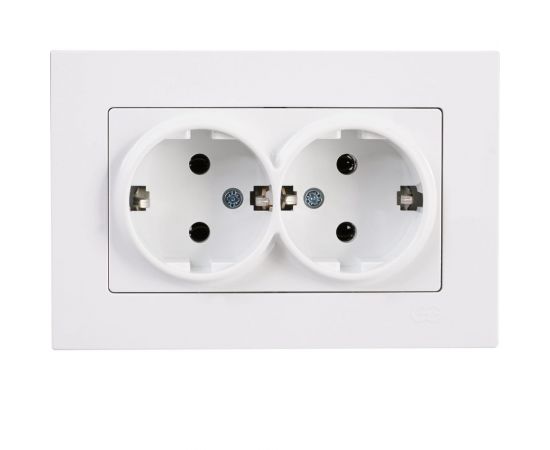 Розетка GUNSAN 2 поста Eqona с заземлением белый 16401100-100150 
