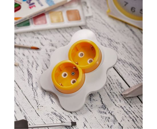 Розетка KRANZ Яичница двойная с заземлением и защитными шторками, желтая/белая KR-78-0632 – изображение 2