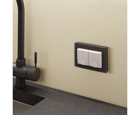 Двойная влагозащищенная розетка WERKEL W1172203 с заземлением с защитными крышками и шторками слоновая кость a057279 – изображение 3