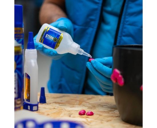 Клей для MDF быстрозастывающий STERN 50гр.+200мл. Активатор для клея N963 1453 – изображение 3