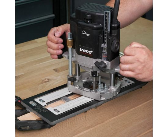 Trend Шаблон для врезки замков и защелок - для лицевых панелей длиной до 250 мм LOCK/JIG/B – изображение 5