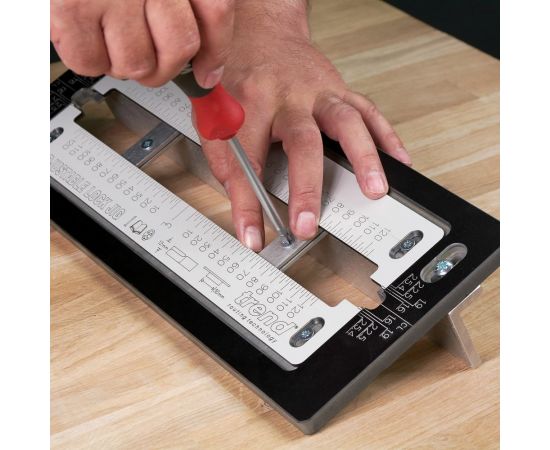 Trend Шаблон для врезки замков и защелок - для лицевых панелей длиной до 250 мм LOCK/JIG/B – изображение 6