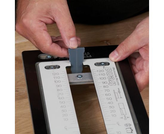 Trend Шаблон для врезки замков и защелок - для лицевых панелей длиной до 250 мм LOCK/JIG/B – изображение 7