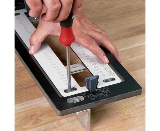 Trend Шаблон для врезки замков и защелок - для лицевых панелей длиной до 250 мм LOCK/JIG/B – изображение 8