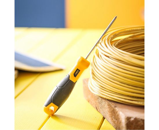 Шлицевая отвертка DELI DL6330751 3x75 мм 98345 – изображение 3