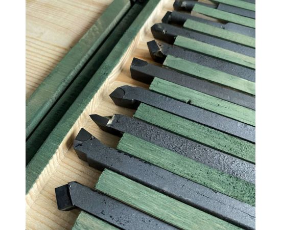 Набор токарных резцов по металлу 12 шт, 8x8 мм ООО ПЕТРО-ИНСТРУМЕНТ НРМ003x7397472 X7397472 – изображение 6