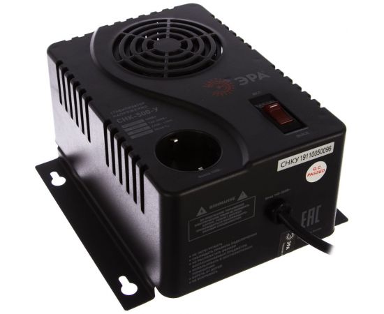 Компактный универсальный стабилизатор напряжения ЭРА СНК-500-У 160-260В/220В, 500ВА Б0031063 – изображение 2