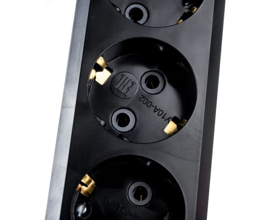 Бытовой удлинитель Gigant с заземлением ПВС 3x0,75 3500Вт 3 гнезда 5м 80091 – изображение 4