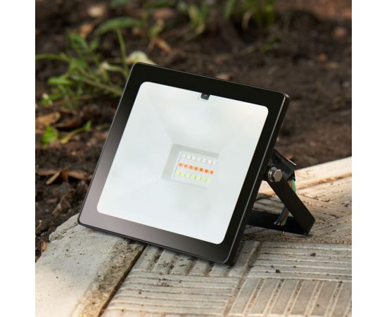 Светодиодный прожектор REXANT с пультом 20 Вт, свечение мультиколор RGB 605-011 – изображение 2