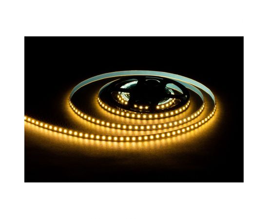 Светодиодная лента OGM 12В, 9,6Вт/м, smd2835, 120д/м, ip20, 7лм/чип, подложка 8мм, 5м, 3000к. / LSE-256 