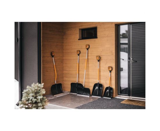 Лопата для уборки снега Fiskars X-series 1057178 – изображение 8