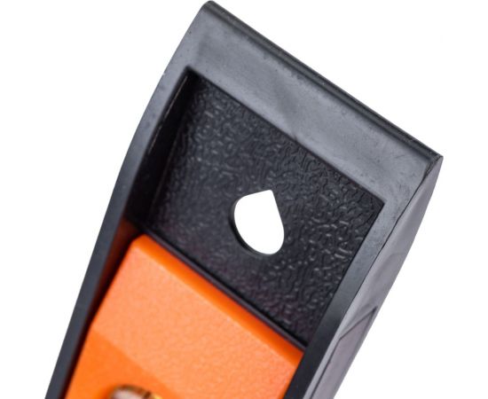 Пластмассовый уровень Петрович П006-225 225 мм, 3 глазка 4100000489 – изображение 4