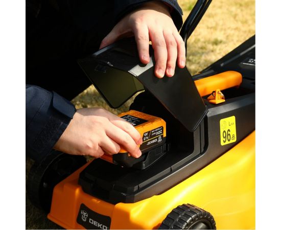 Аккумуляторная газонокосилка DEKO DKLM20V 20В, 1x4.0Aч 063-3007 – изображение 4
