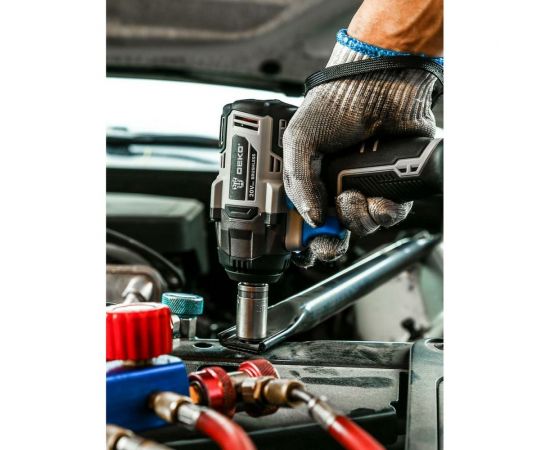 Аккумуляторный бесщеточный гайковерт DEKO DKIS20 3638 063-4033 – изображение 6