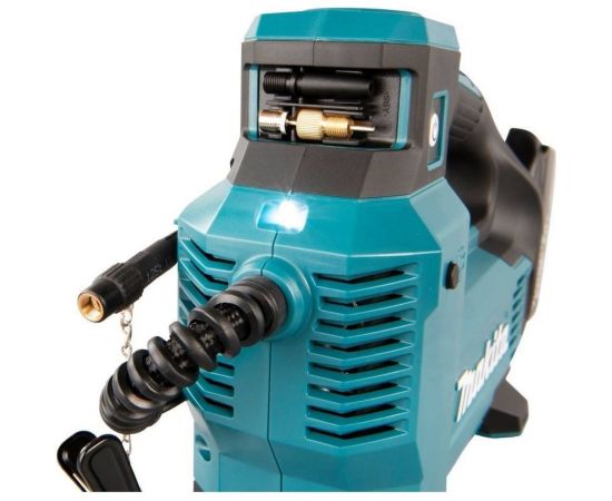 Автомобильный аккумуляторный насос Makita LXT 18В, 11.1 бар, 3 скорости, 22/11/7 л/мин, XPT, 4 насадки, без аккум. и з/у DMP181Z – изображение 6