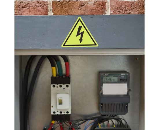 Наклейка знак электробезопасности REXANT Опасность поражения электротоком 160x160x160 мм 5 шт 56-0006-5 – изображение 2