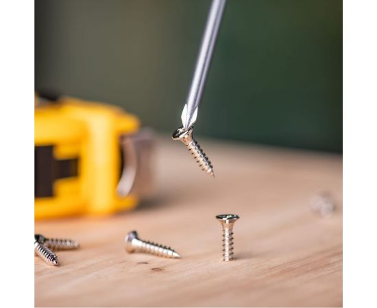 Крестовая отвертка DELI DL635150 PH1x150мм (магнит, TPR+PP ручка) 98366 – изображение 4