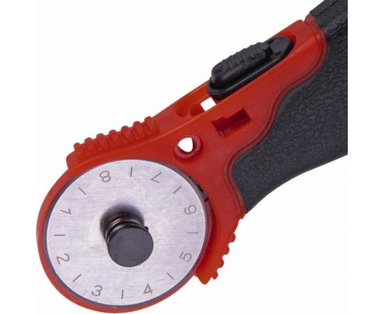 Раскройный роликовый нож BRAUBERG 28 мм , круглое лезвие, резиновые вставки 238089 – изображение 4