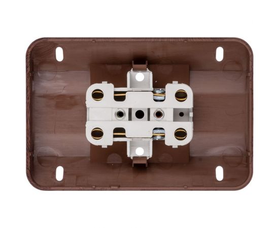 Двойная угловая розетка TDM 2П открытой установки с защитными шторками IP20 250В 10А бук "Ладога" SQ1801-0342 – изображение 5