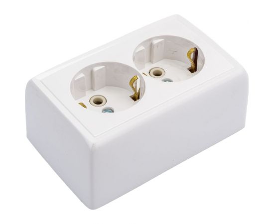 Розетка открытой установки ООО МПО Электротехника 2 мест. с з/к 2748 