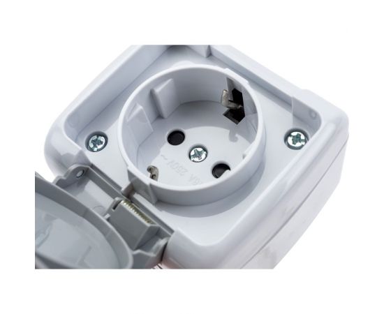 Одноместная розетка EKF Мурманск 16А с заземлением с крышкой IP54 серый с защитными шторками 4396349 – изображение 4