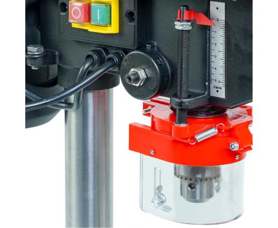 Вертикальный сверлильный станок Спец ССВ-350 220 В,400 Вт, 1.5-13 мм, патрон, 5 скоростей, 600-2600 об/мин, 160х160 мм стол, макс h заг.250 мм, тиски в комплекте, сверло ступенчатое СПЕЦ-3239/370101 – изображение 7