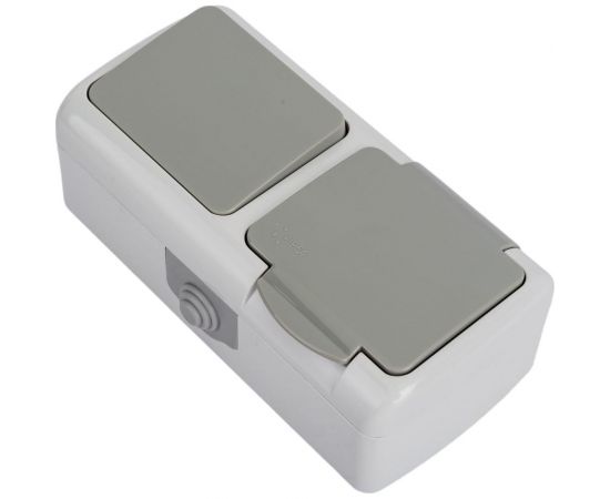 Блок: розетка 1-м 16А с заземлением, с крышкой + 1-кл выключатель EKF Мурманск, IP54, серый SQ EFRV16-050-30-540 – изображение 14