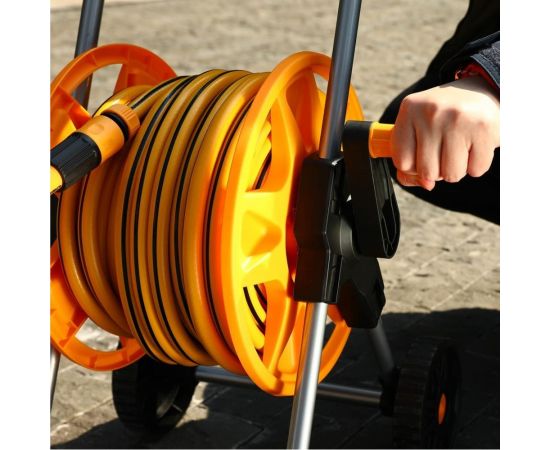 Набор для полива DEKO DKI025 катушка на колесах, шланг усиленный 1/2 25 м + 2 м, насадка для полива, коннекторы, 9 предметов 065-0463 – изображение 6