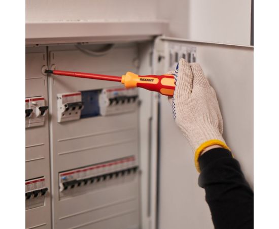 Шлицевая отвертка электрика REXANT SL 5х125 мм 12-4713 – изображение 6