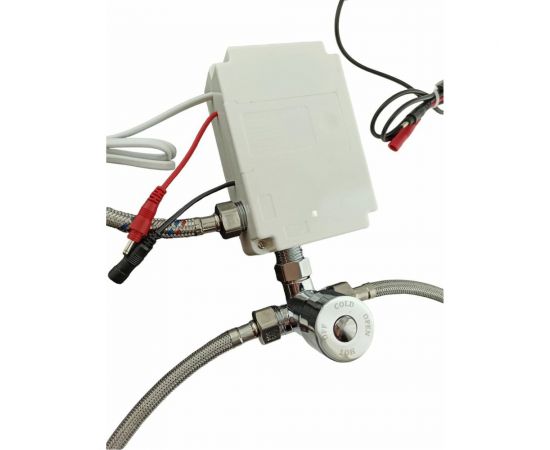 Сенсорный смеситель для кухни OUTE хром, высота 300 мм, однорычажный, монтаж на одно отверстие T991 – изображение 5