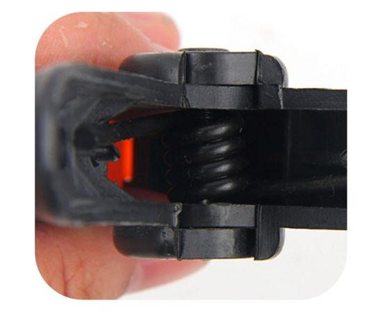 Пружинный зажим (клещеобразная струбцина) DELI dl110006 150 мм, рабочий ход 50 мм, максимальное усилие 140 Н 114778 – изображение 2