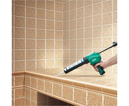 Аккумуляторный пистолет для герметика DCA 12 В ADPJ12 – изображение 3