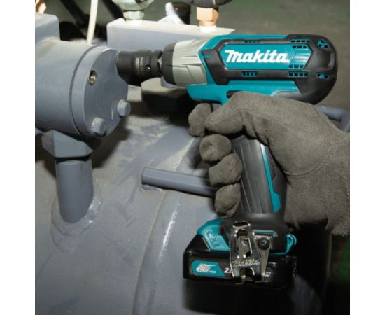Аккумуляторный гайковерт Makita TW141DWAE – изображение 2