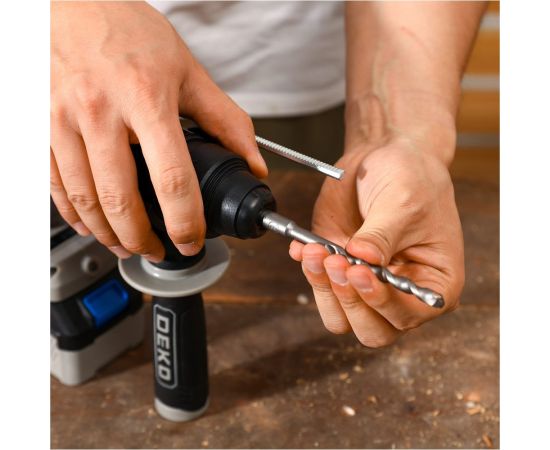 Аккумуляторный перфоратор DEKO DKCH20FU-Li, 20В, 1x5.0Ач 063-4418 – изображение 2