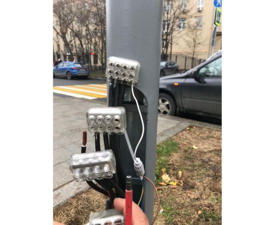 Распределительный коннектор IPRO (14260) к4 на 4 клеммы 130а 60x30x45мм с усиленной фиксацией жил 6939 – изображение 3