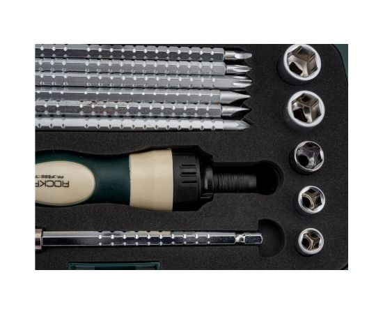 Реверсивная отвертка ROCKFORCE телескоп. переставная 2в1 с набором бит и головок 13пр. RF-2133 – изображение 2