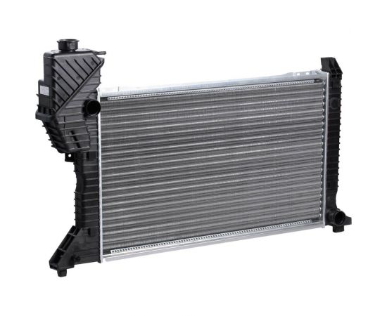 Радиатор охлаждения для автомобилей Sprinter A/C+ LUZAR LRc 1530 – изображение 2