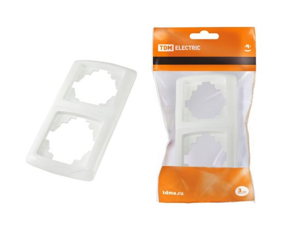 Двухпостовая вертикальная рамка, белая TDM Онега SQ1805-0027 