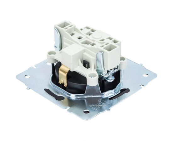 Розетка с защитой от детей Lezard, KARINA, ПБТ, чёрный бархат, 707-4288-124B – изображение 2