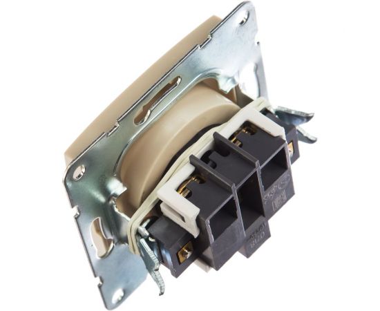 Розетка LK Studio без з/к, со шторками, бежевый 863301-1 – изображение 3