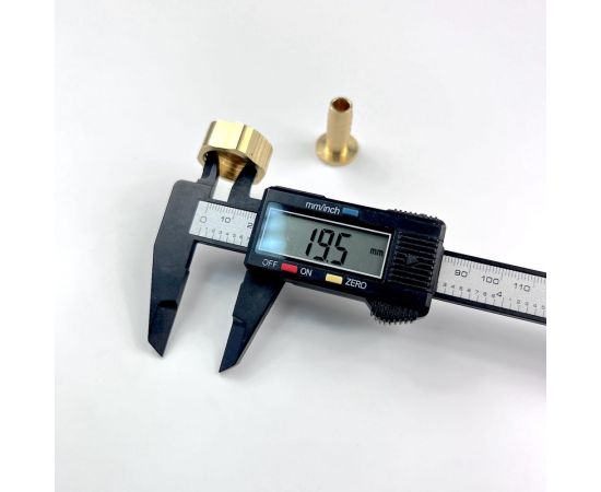 Наконечник латунный с подвижной гайкой внутренняя резьба 1/2 х елочка 10 мм + хомут Профитт 4823419 – изображение 4