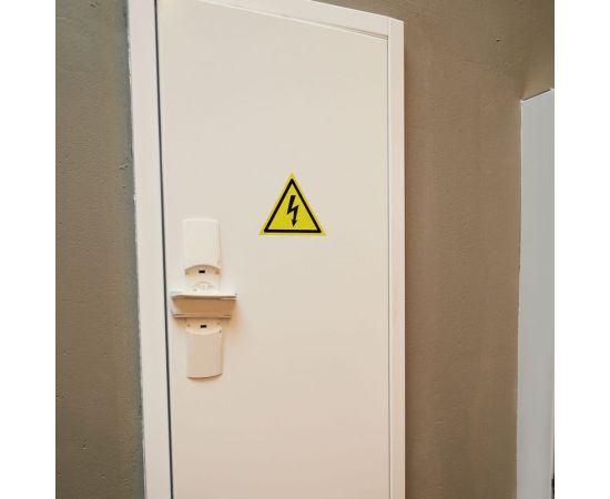 Наклейка знак электробезопасности Опасность поражения электротоком REXANT 85x85x85 мм 20шт 56-0006-4 – изображение 2