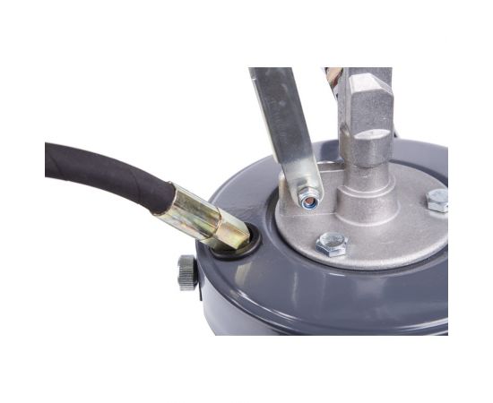 Нагнетатель солидола с ручным приводом KraftWell 5 л KRW1797B – изображение 4