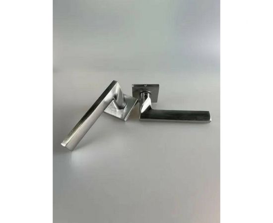 Дверная ручка на квадратной розетке MORELLI MH 50 S6 SC, 6 мм, цвет - мат. хром 9013391 – изображение 3