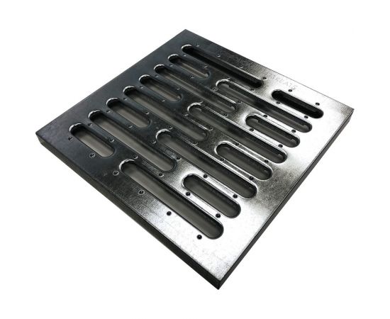 Решетка водоприемная для дождеприемника Gidrolica 30x30x30 см, штамп. стальная оцинк., кл. А15 200/1 