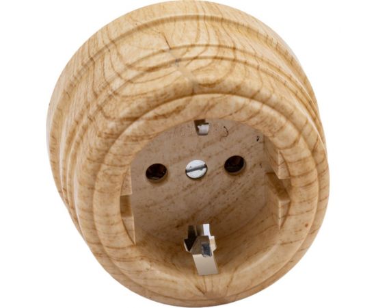 Пластиковая розетка МЕЗОНИНЪ с заземляющим контактом, цвет - сосна GE30301-11 – изображение 3